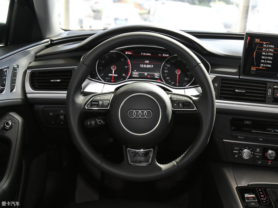 2018��W��A6 ���а� quattro