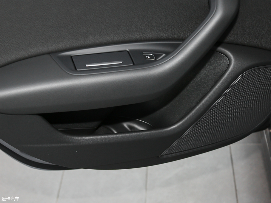 2018��W��A6 ���а� quattro