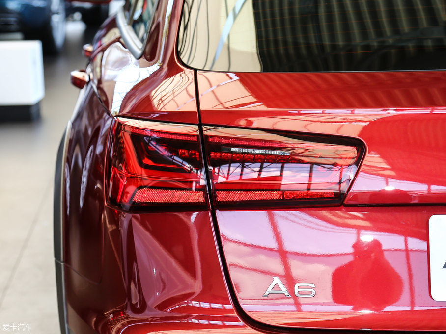 2018��W��A6 ���а� quattro