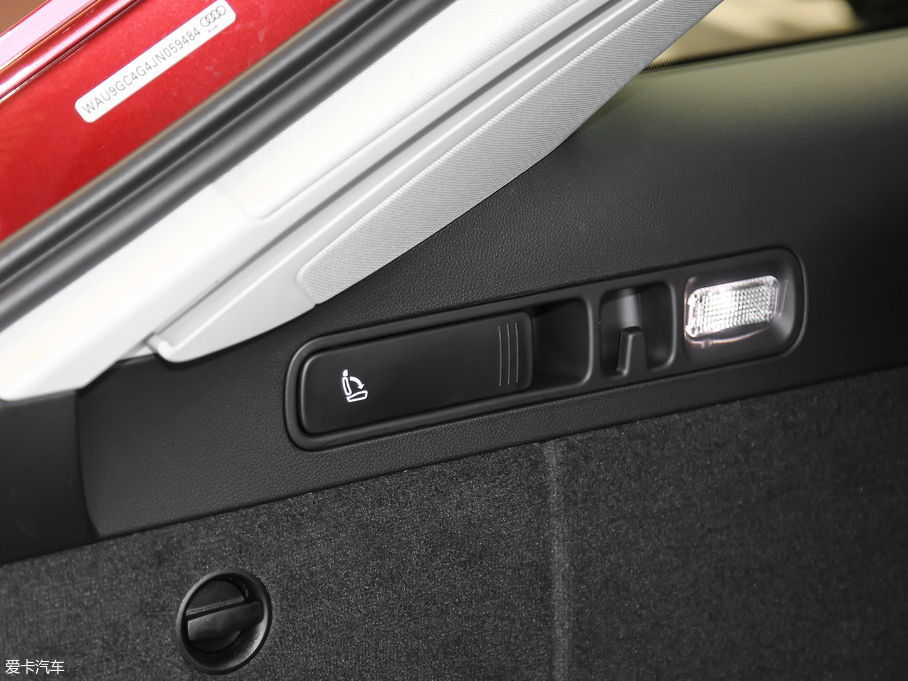 2018��W��A6 ���а� quattro