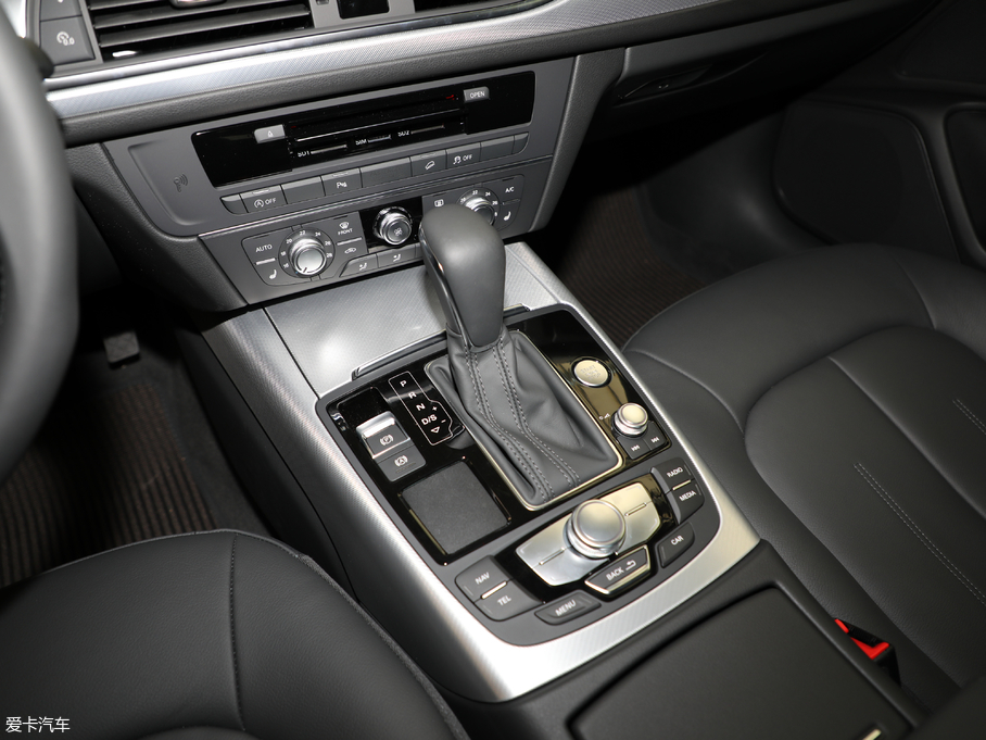 2018��W��A6 ���а� quattro