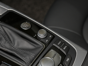 2018quattro п؅^(q)