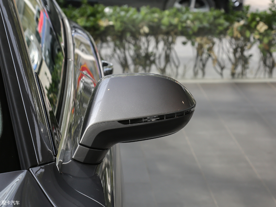 2018��W��A7 40 TFSI quattro ���g��