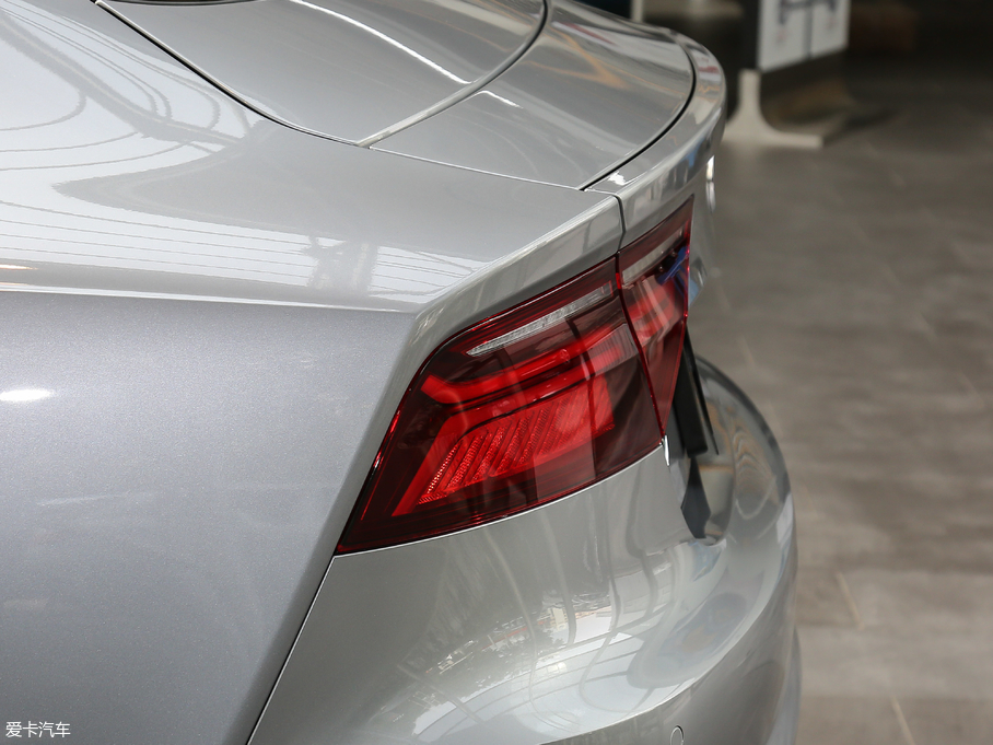 2018?yun)WA7 40 TFSI quattro g(sh)