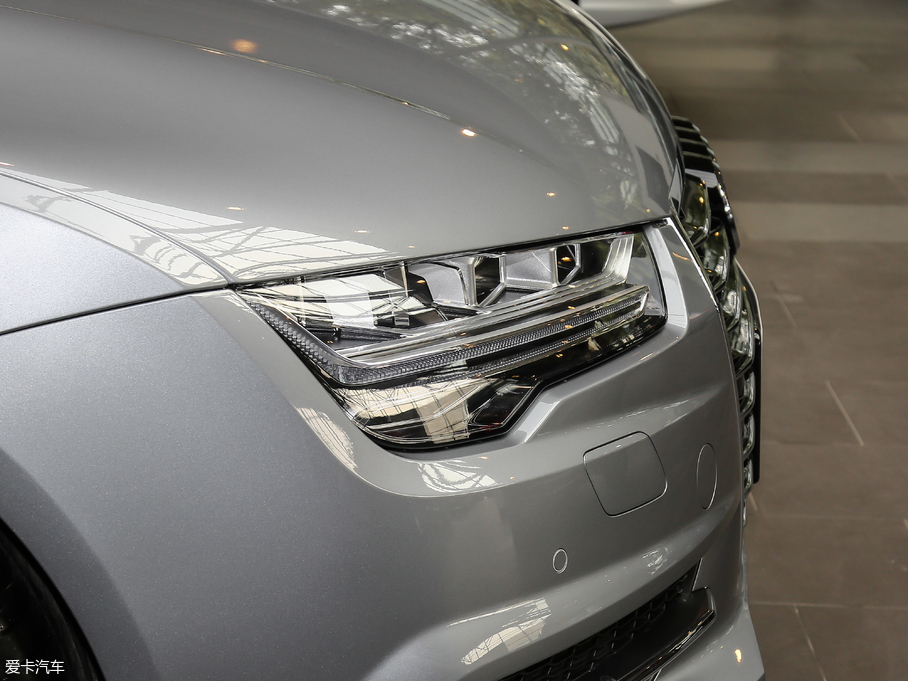 2018WA7 40 TFSI quattro g(sh)