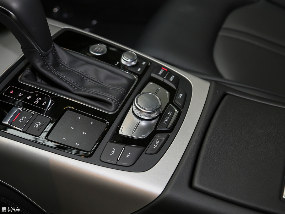 2018��W��A7 40 TFSI quattro ���g��