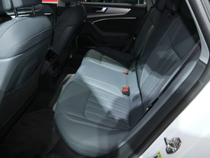 201955 TFSI quattro Ӹ g