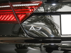 201850 TFSI quattro Ӹ ^