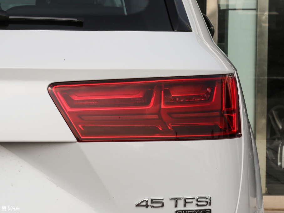 2018WQ7 45TFSI S line\