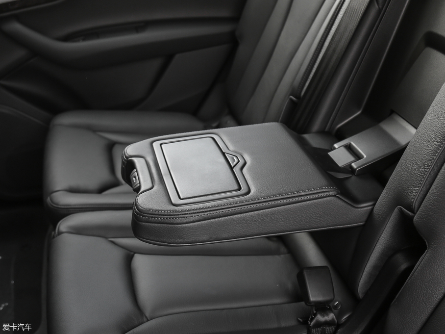 2018WQ7 45TFSI S line\