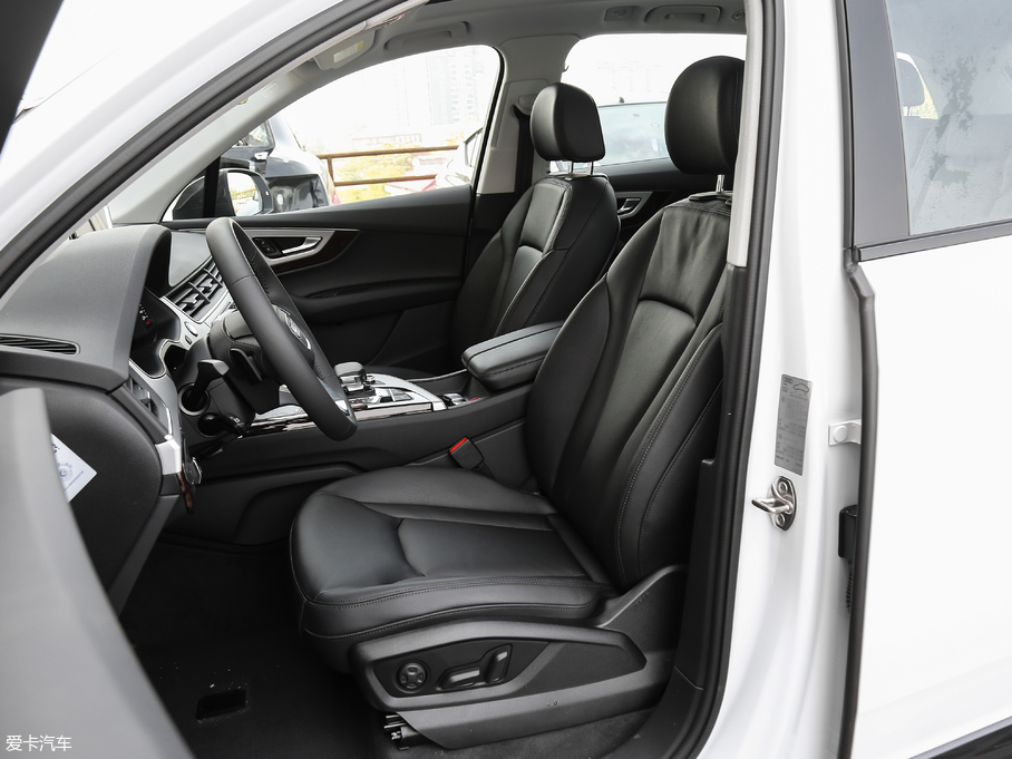 2018WQ7 45TFSI S line\