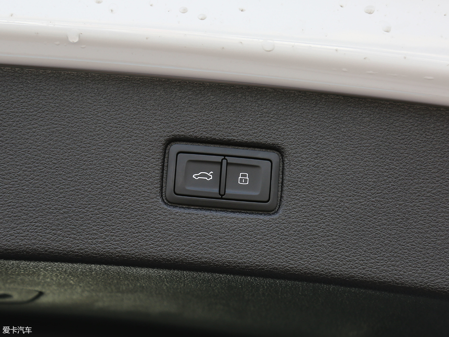 2018WQ7 45TFSI S line\