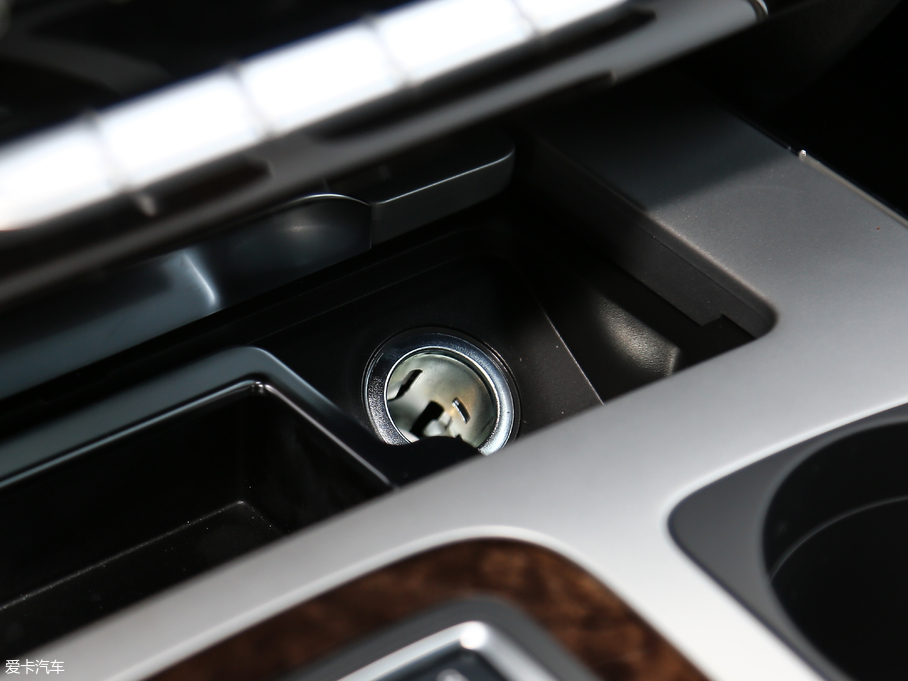 2018WQ7 45TFSI S line\