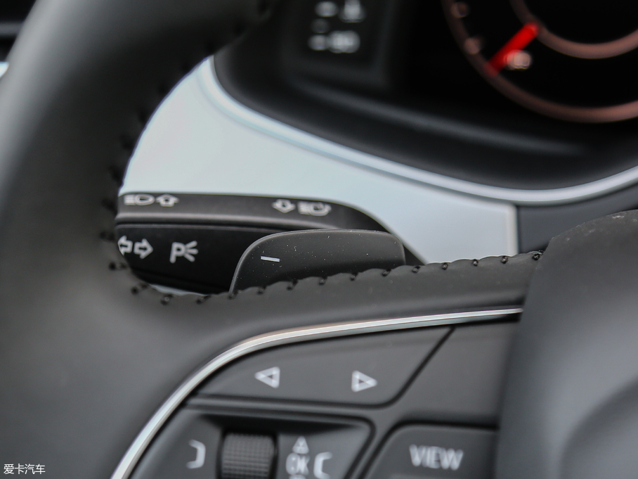 2018��W��Q7 45TFSI S line�\����