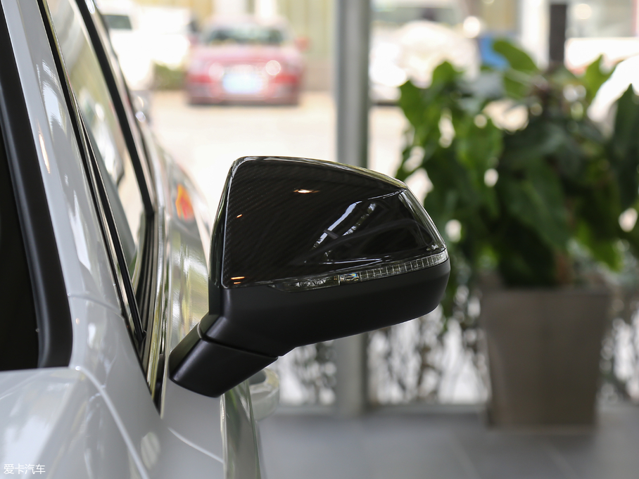 2018WQ7 40TFSI S line\