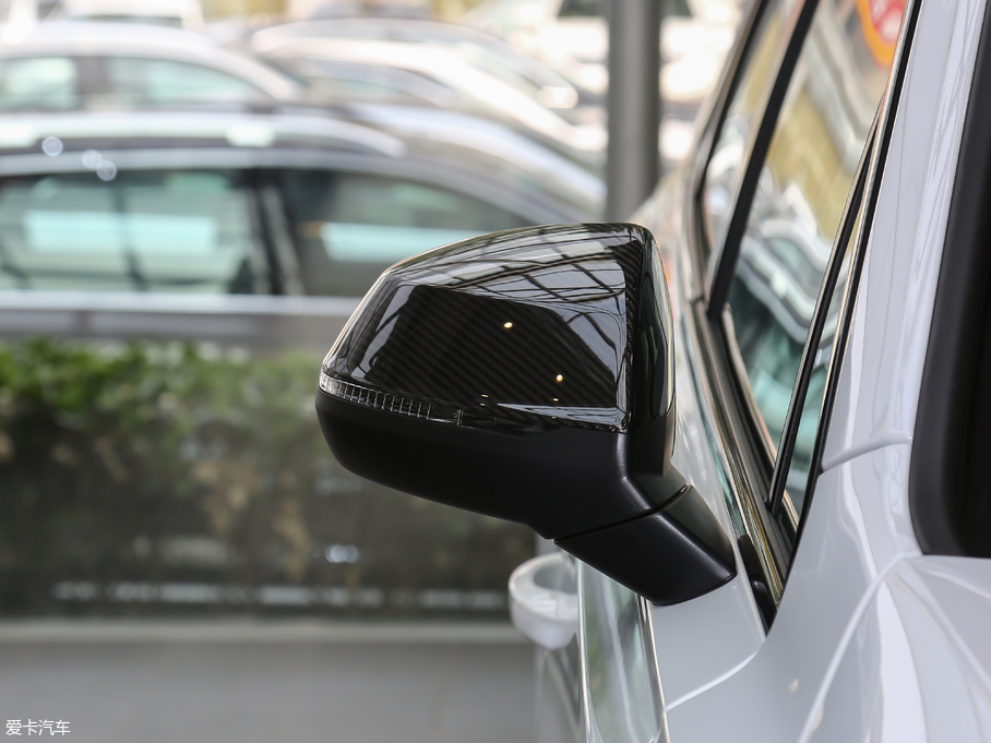 2018WQ7 40TFSI S line\