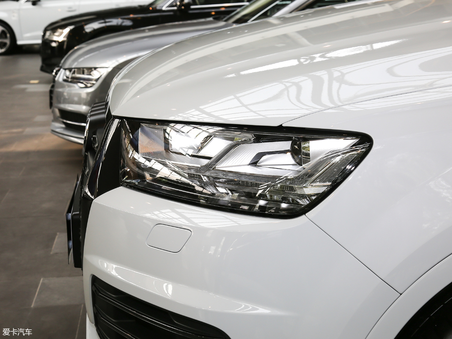 2018WQ7 40TFSI S line\