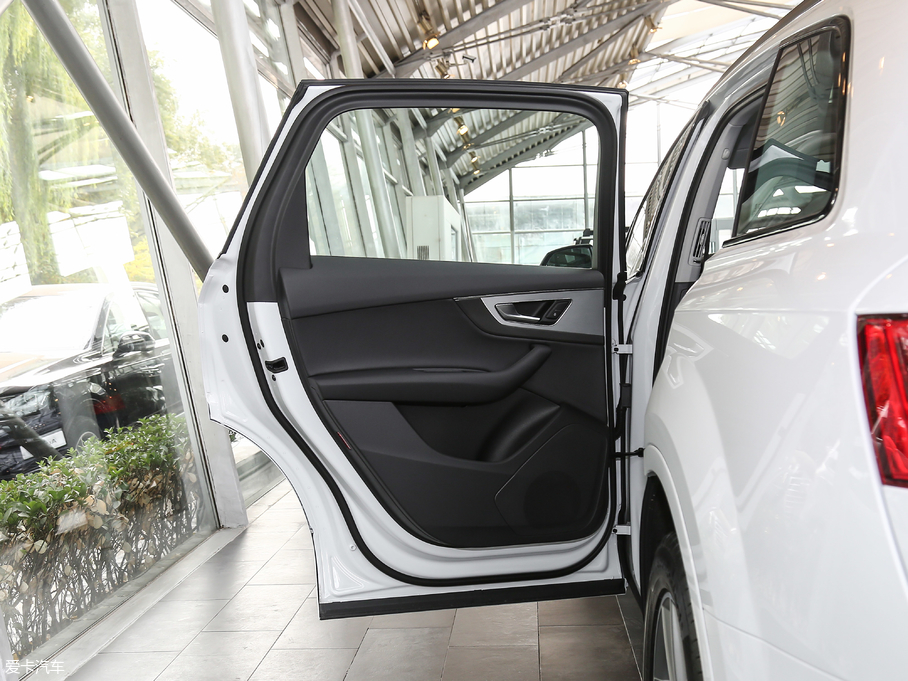 2018WQ7 40TFSI S line\