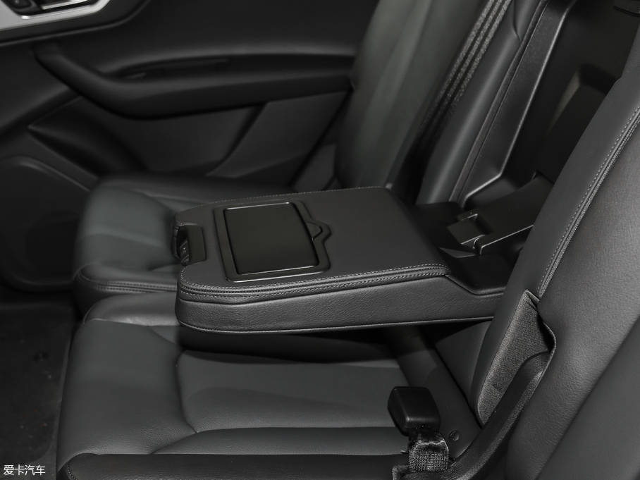 2018WQ7 40TFSI S line\