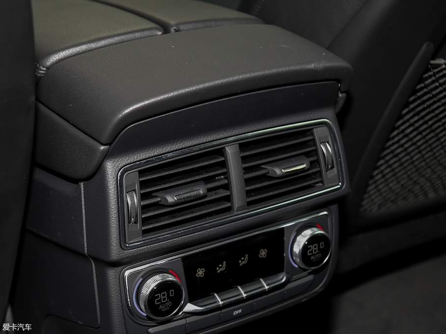 2018WQ7 40TFSI S line\