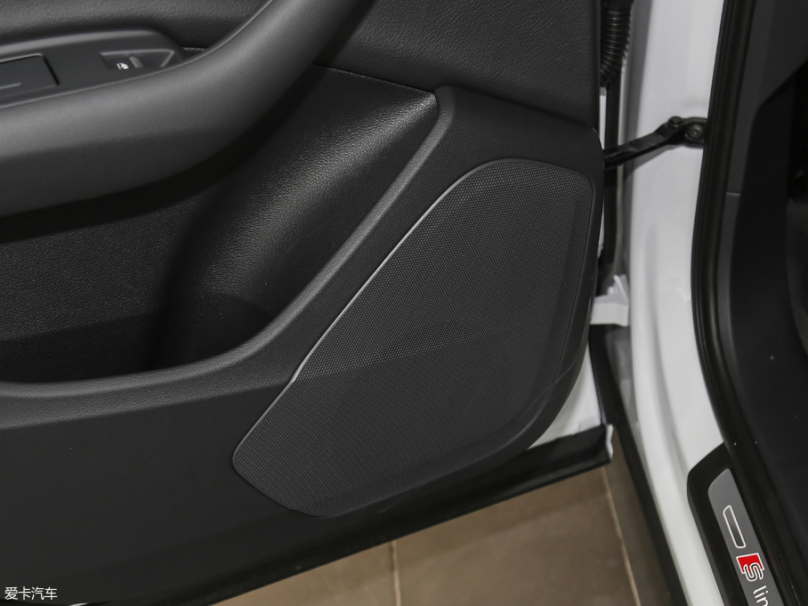 2018WQ7 40TFSI S line\