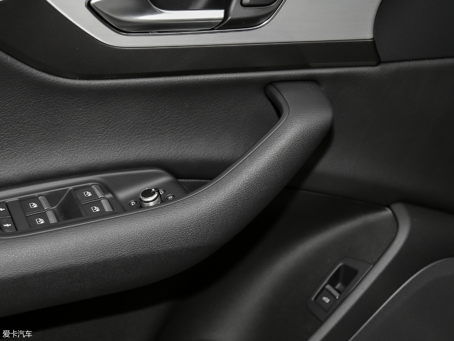 2018WQ7 40TFSI S line\