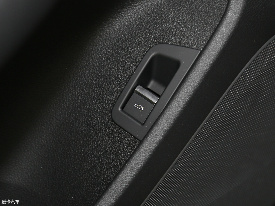 2018WQ7 40TFSI S line\