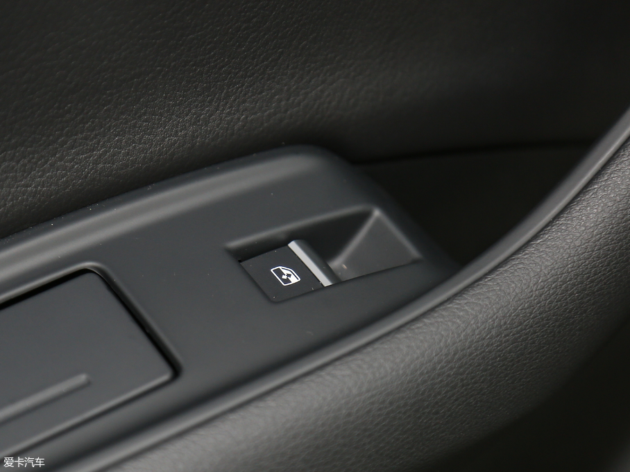 2018WQ7 40TFSI S line\