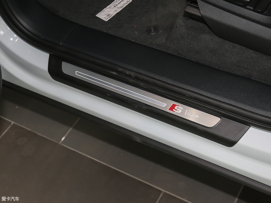 2018?yun)WQ7 40TFSI S line\(yn)(dng)