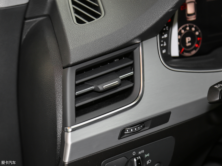 2018WQ7 40TFSI S line\