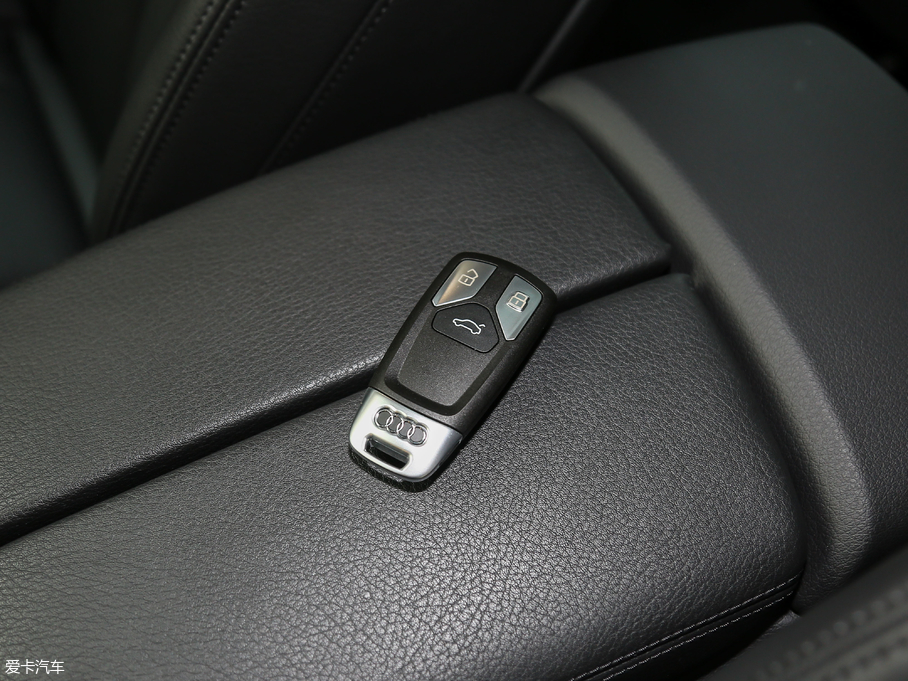 2018WQ7 40TFSI S line\