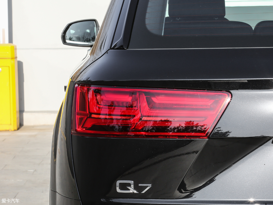 2018?yun)WQ7 40TFSI m