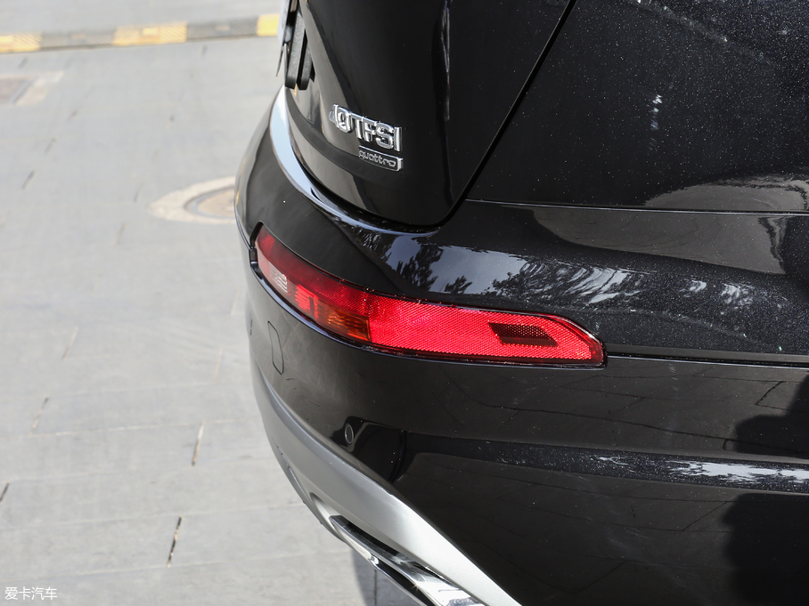 2018?yun)WQ7 40TFSI m