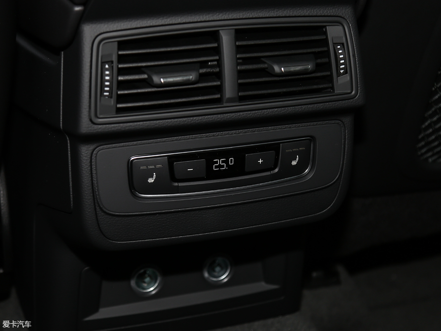 2018?yun)WQ7 40TFSI m