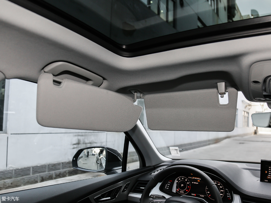 2018?yun)WQ7 40TFSI m