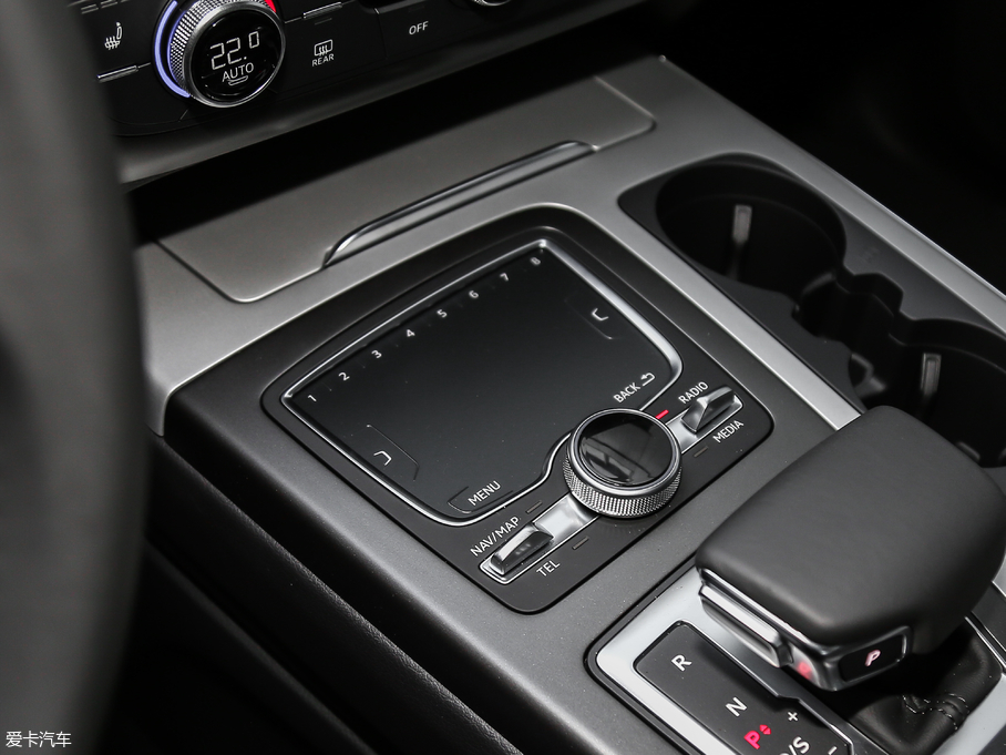 2018?yun)WQ7 40TFSI m