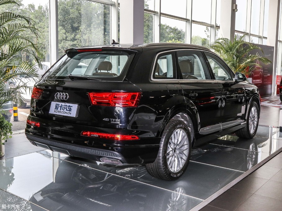 2018µQ7 45TFSI S line˶