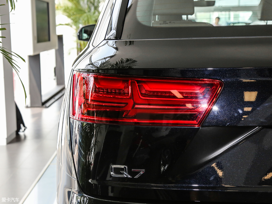 2018WQ7 45TFSI S line\