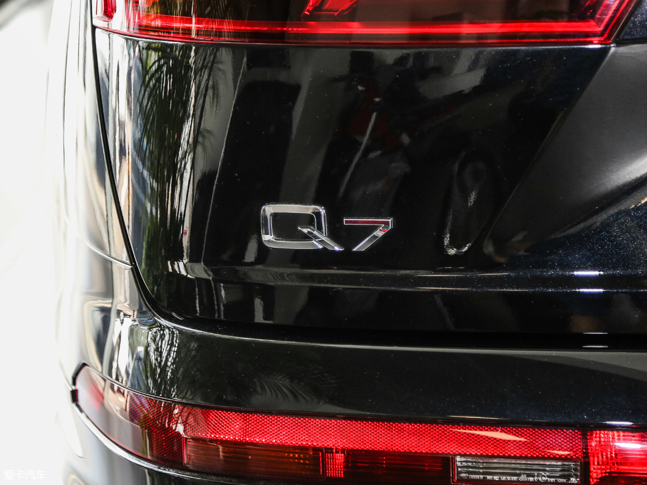 2018WQ7 45TFSI S line\