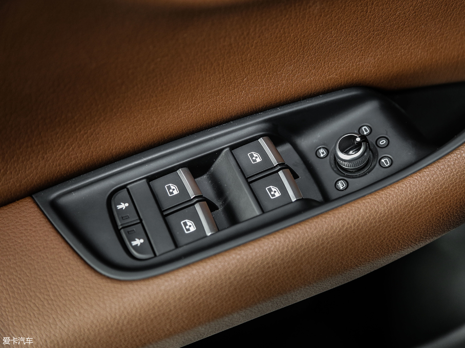 2018WQ7 45TFSI S line\