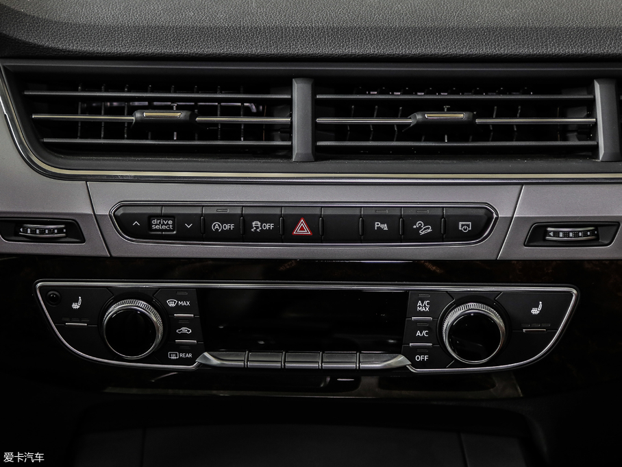 2018��W��Q7 45TFSI S line�\����