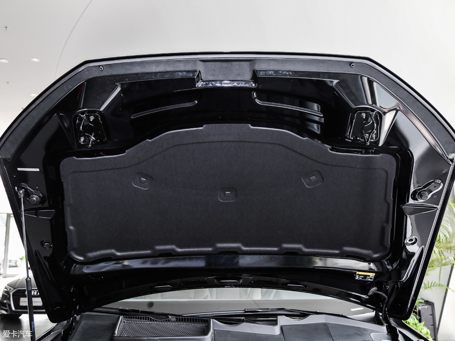 2018WQ7 45TFSI S line\