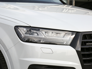 201845TFSI S line\ ^