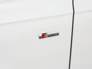 201845TFSI S line\ ^