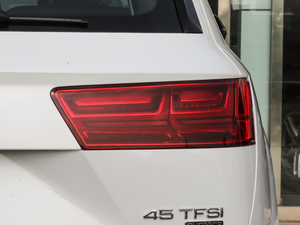 201845TFSI S line\ β
