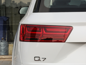 201845TFSI S line\(yn)(dng) (x)(ji)^