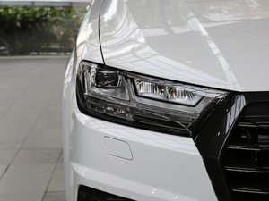 201840TFSI S line\ ^