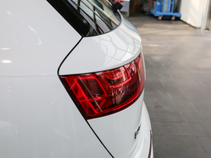 201840TFSI S line\ ^