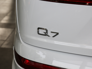 201840TFSI S line\ ^