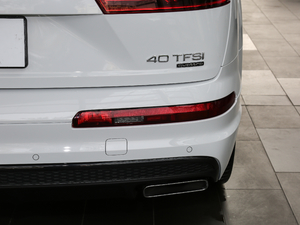 201840TFSI S line\ ^